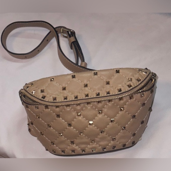 VALENTINO GARAVANI PYRAMID STUD BELT BAG / FANNY PACK - Picture 13 of 15